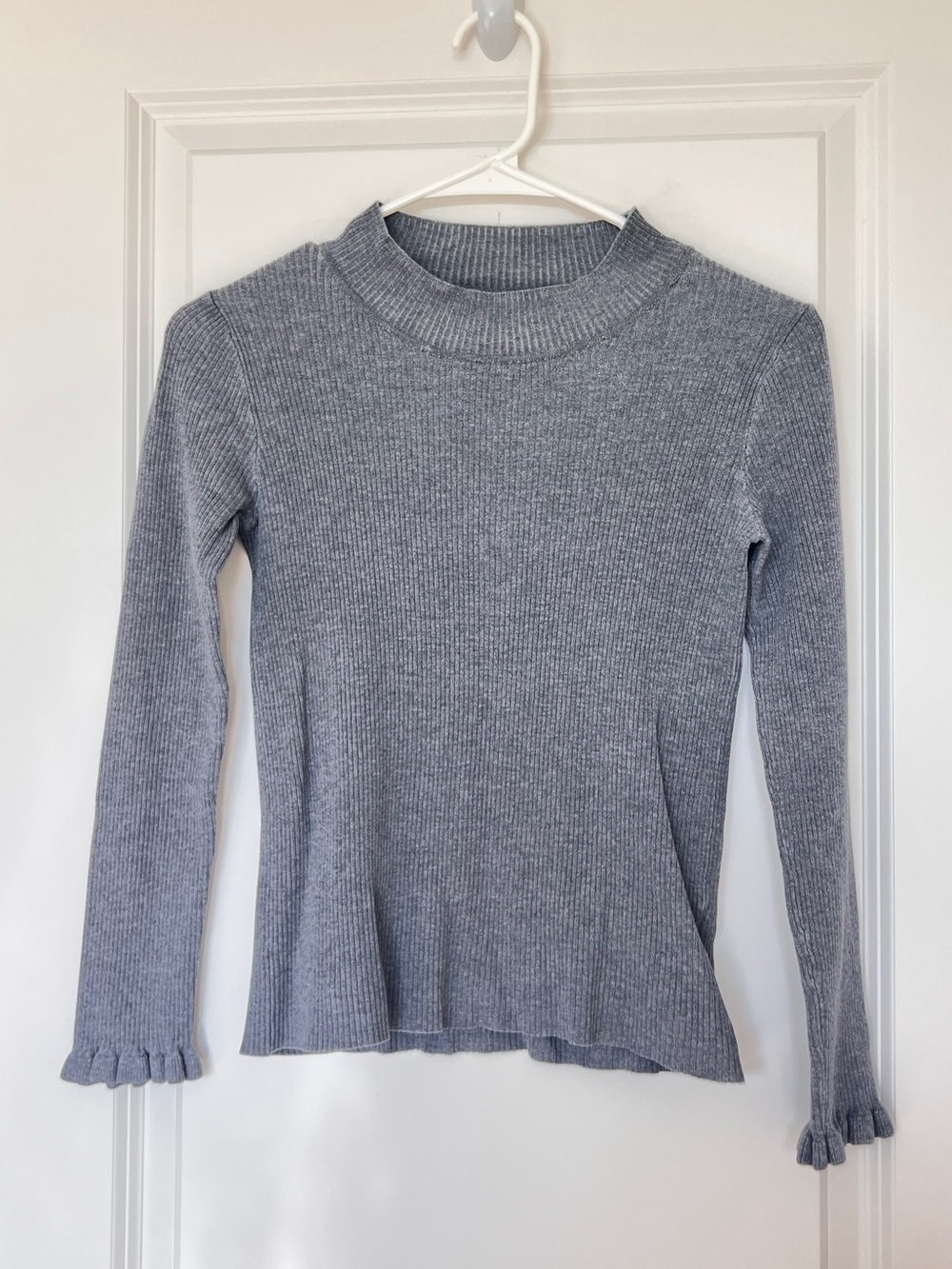 Ribbed Mock-Neck Long-Sleeve Top - Grey
